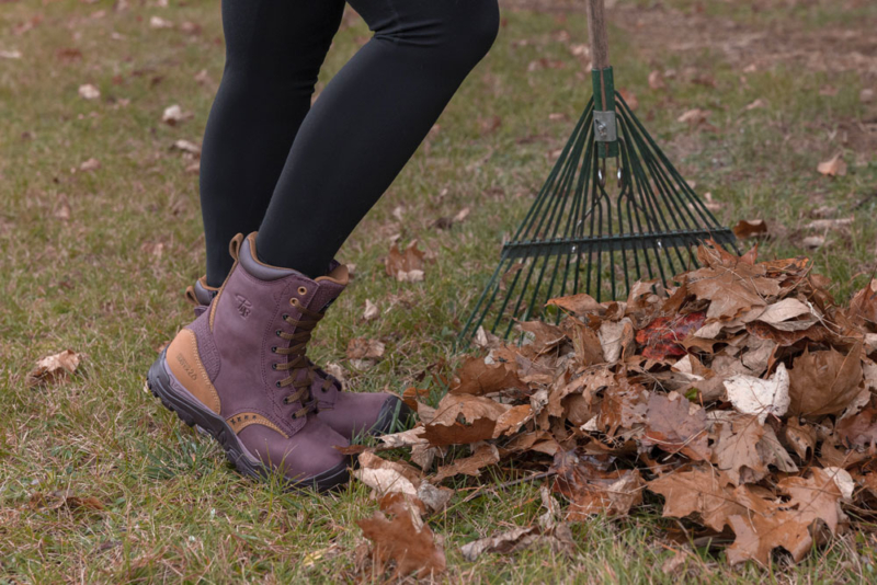 Bottes de sécurité 8" imperméables à cap d'acier pour femme - PF648 couleur prune Lifestyle 2